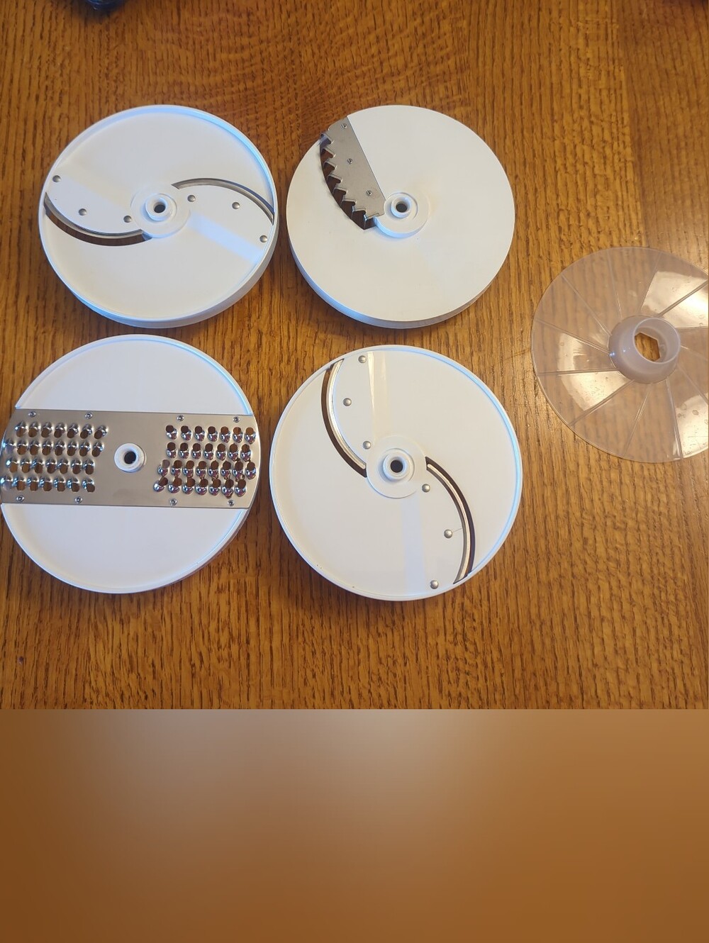 5 Oster Regency Kitchen Center Food Processor Slicing Shredding, Slinger Discs